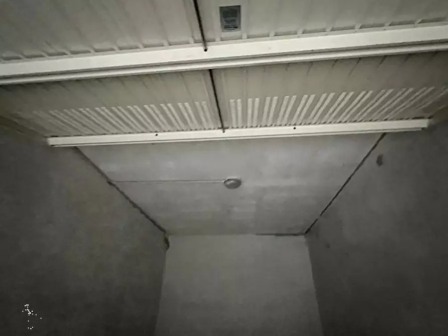 Immagine 5 di Garage in vendita  in Via Penarol de Montevideo a Pinerolo