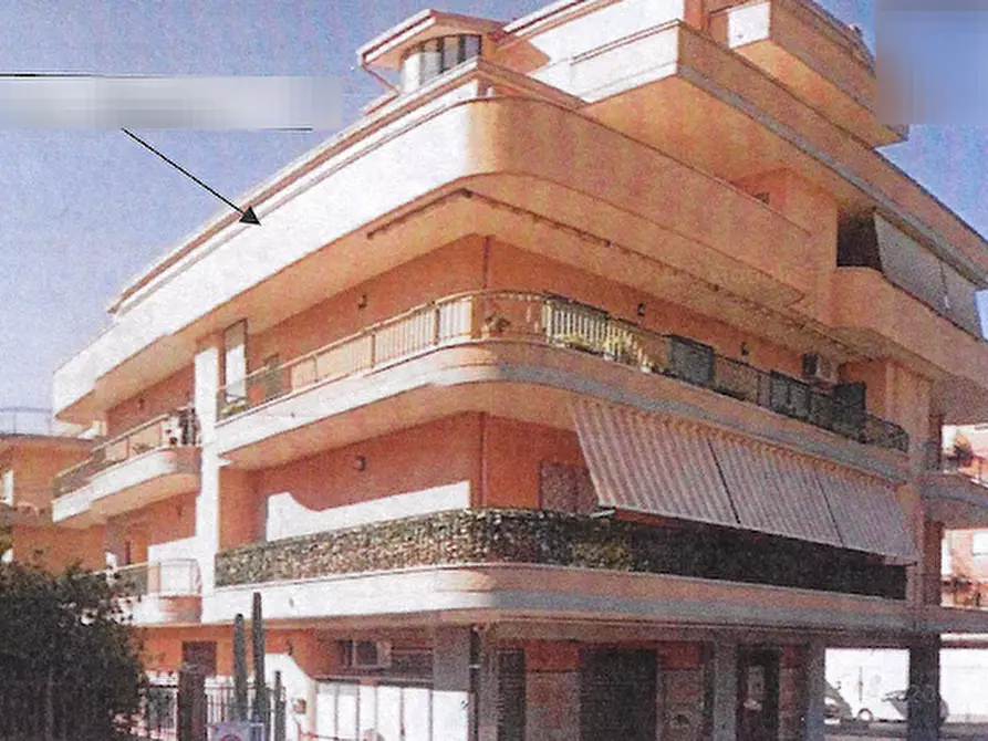 Immagine 2 di Appartamento in vendita  in Via Varrone a Pomezia