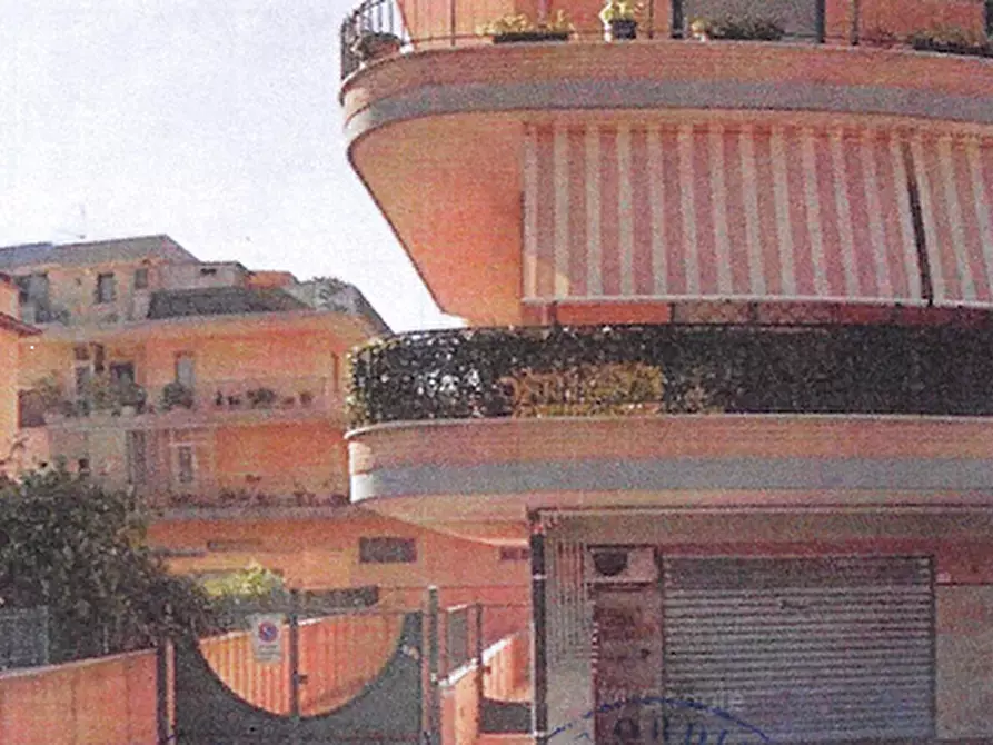 Immagine 6 di Appartamento in vendita  in Via Varrone a Pomezia