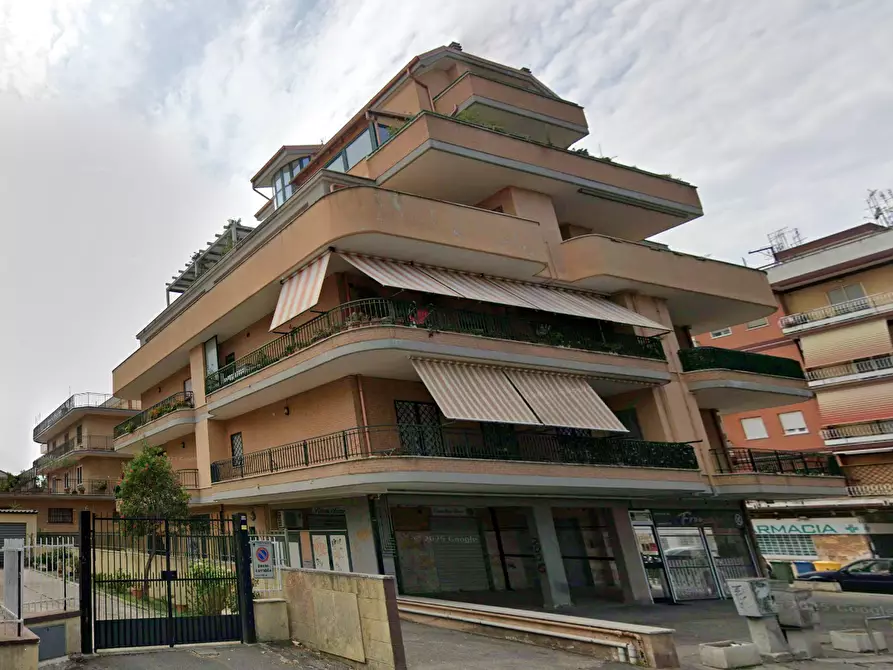 Immagine 10 di Appartamento in vendita  in Via Varrone a Pomezia