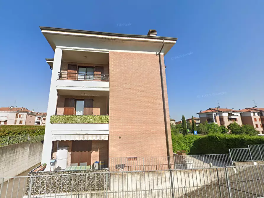 Immagine 6 di Appartamento in vendita  in Via Giorgio Perlasca a Felino