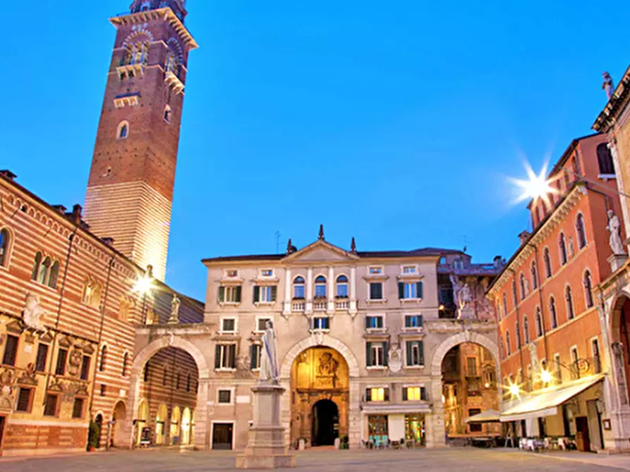 Immagine 22 di Appartamento in vendita  in Via Giovanni da Verrazzano a Verona