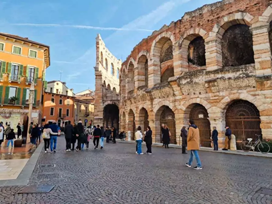 Immagine 1 di Appartamento in vendita  in Via Luigi Luzzatti a Verona