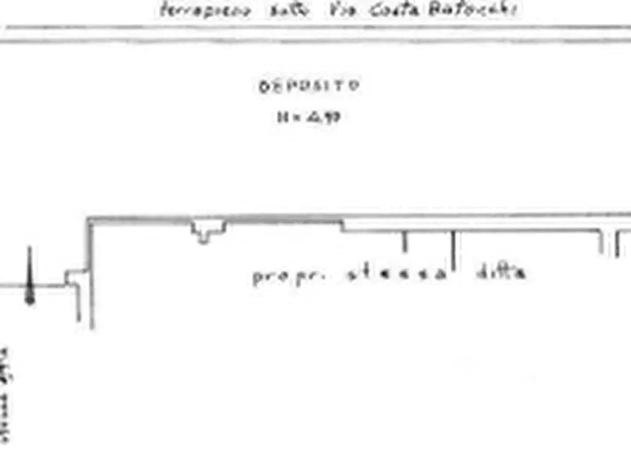 Immagine 4 di Magazzino in vendita  in Via Largo Paradiso a Marino