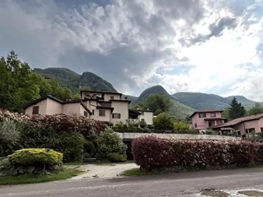 Immagine 3 di Appartamento in vendita  in Via Borgo Palense a Grizzana Morandi