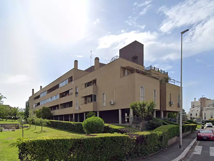 Immagine 6 di Appartamento in vendita  in Via Degas a Roma