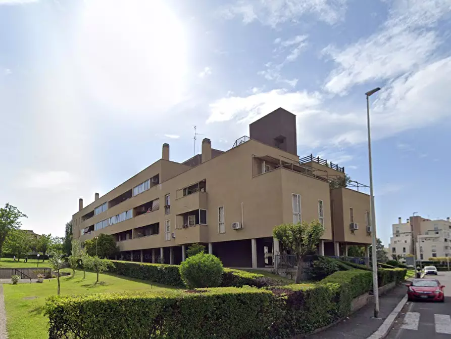 Immagine 8 di Appartamento in vendita  in Via Degas a Roma