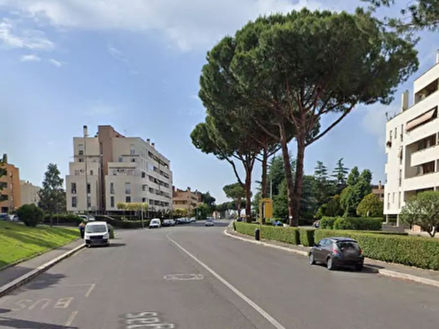 Immagine 12 di Appartamento in vendita  in Via Degas a Roma