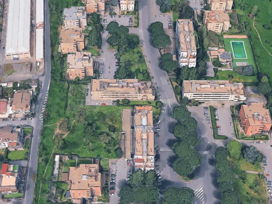 Immagine 13 di Appartamento in vendita  in Via Degas a Roma