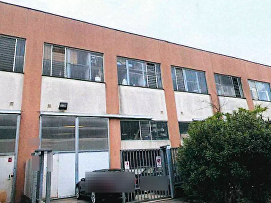 Immagine 1 di Laboratorio in vendita  in via Nilde Iotti a Pieve Emanuele