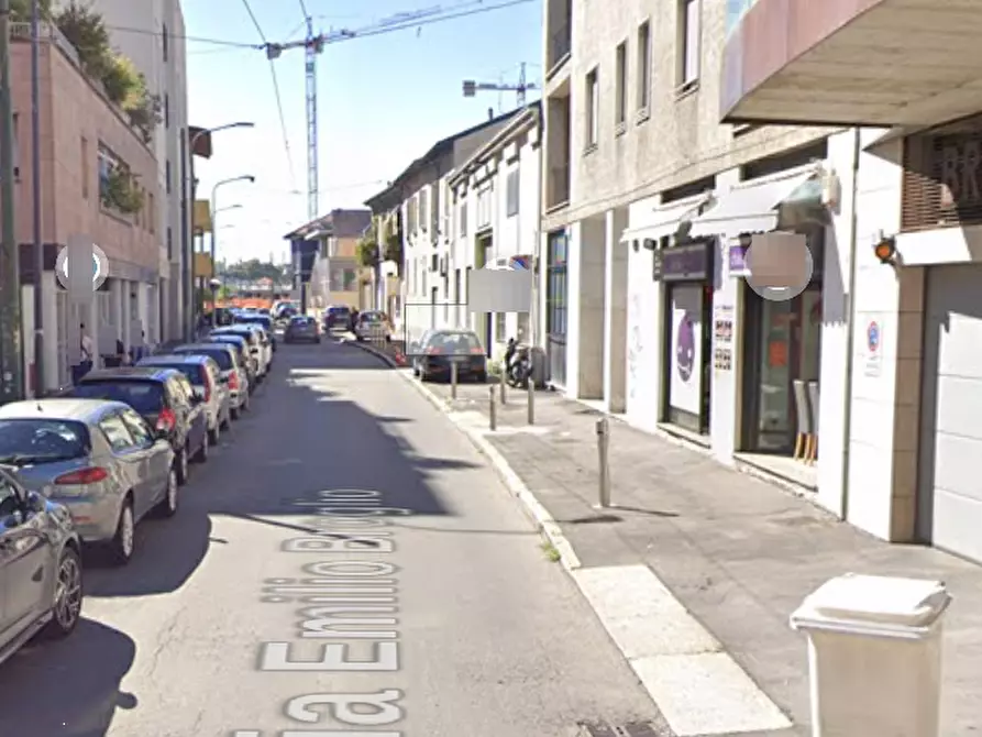 Immagine 2 di Posto auto in vendita  in Via Emilio Broglio a Milano
