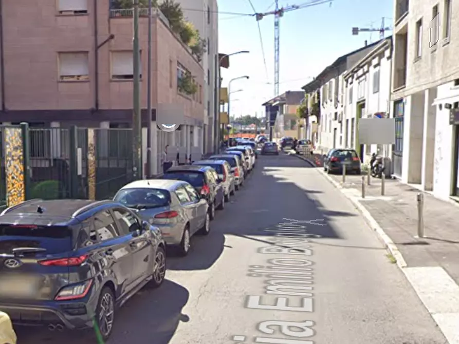 Immagine 3 di Posto auto in vendita  in Via Emilio Broglio a Milano