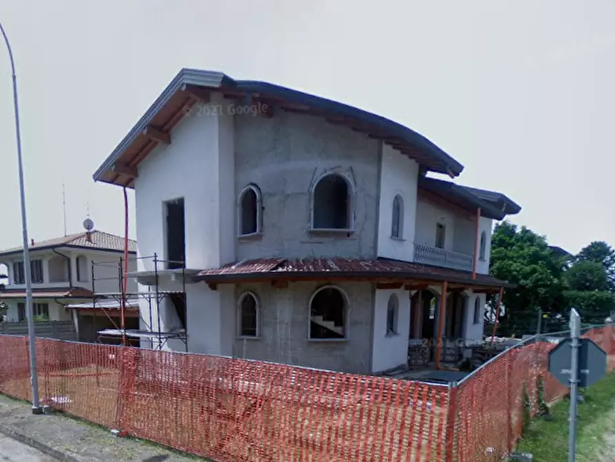 Immagine 11 di Villa in vendita  in Via G. Villa a Cuggiono