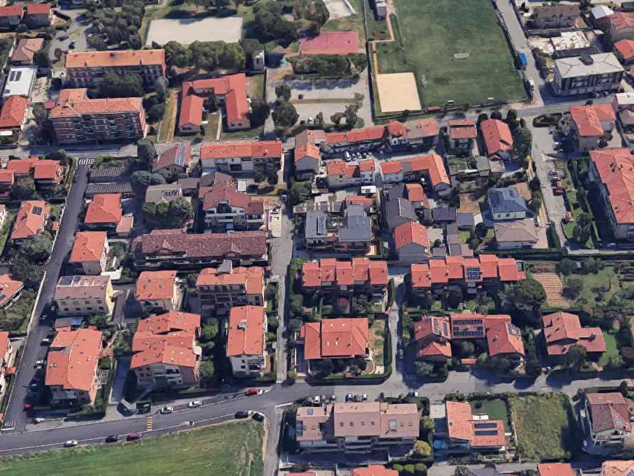 Immagine 4 di Garage in vendita  in Via Pirandello a Seregno