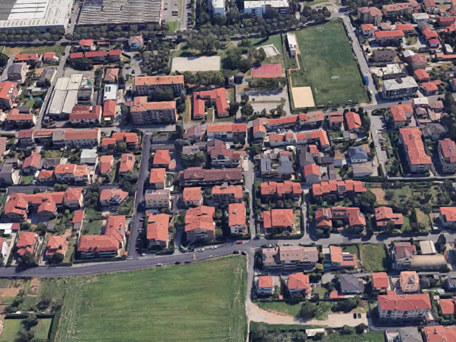 Immagine 5 di Garage in vendita  in Via Pirandello a Seregno