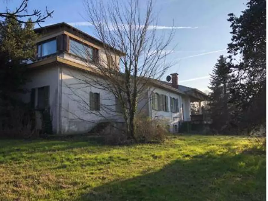 Immagine 4 di Villa in vendita  in Via Enrico Millo a Gazzola