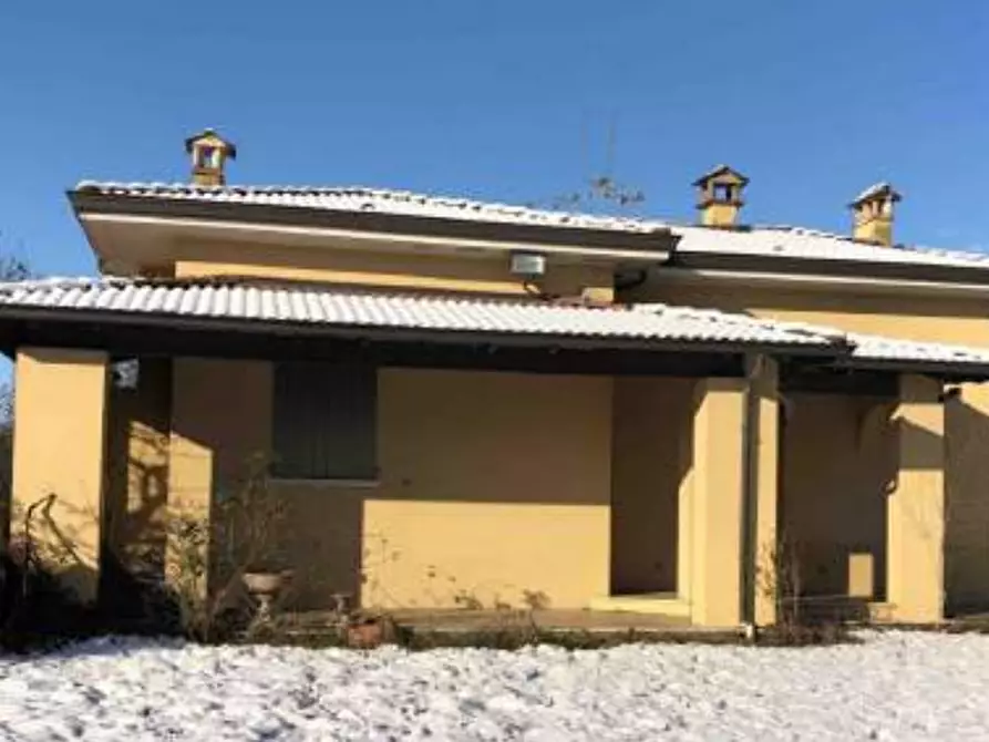 Immagine 17 di Villa in vendita  in Via Enrico Millo a Gazzola