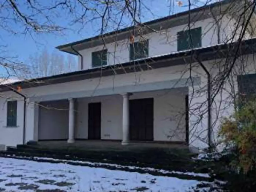 Immagine 2 di Villa in vendita  in Via Enrico Millo a Gazzola