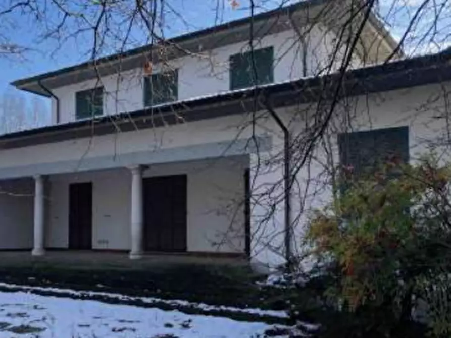 Immagine 3 di Villa in vendita  in Via Enrico Millo a Gazzola
