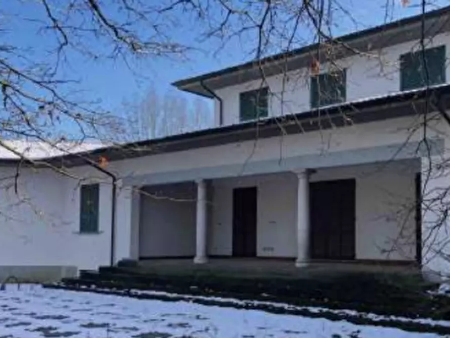 Immagine 4 di Villa in vendita  in Via Enrico Millo a Gazzola