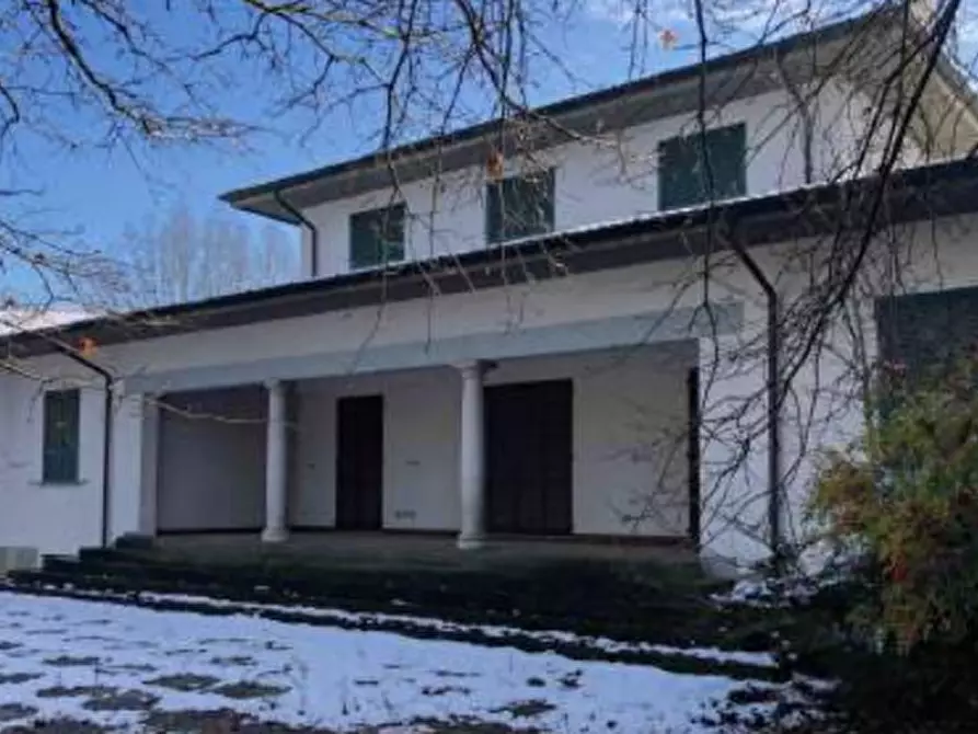 Immagine 10 di Villa in vendita  in Via Enrico Millo a Gazzola
