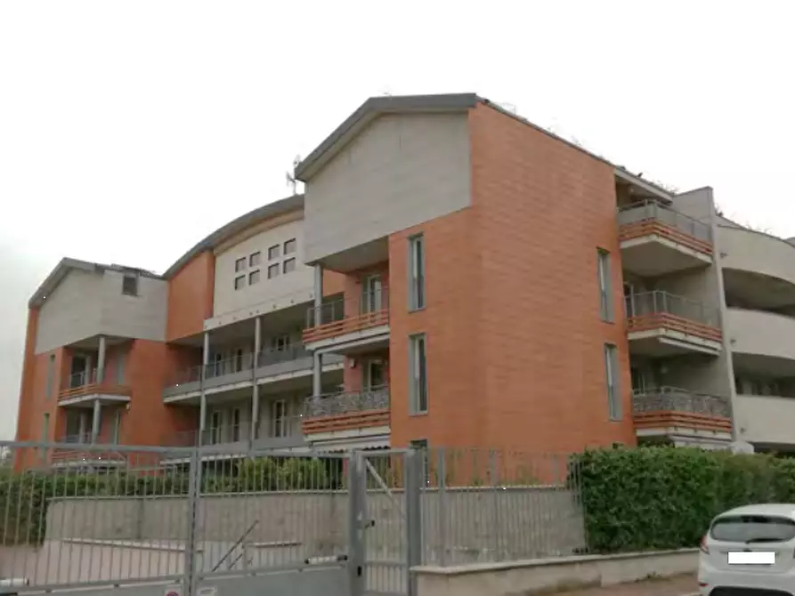 Immagine 2 di Garage in vendita  in Via Londra a Senago