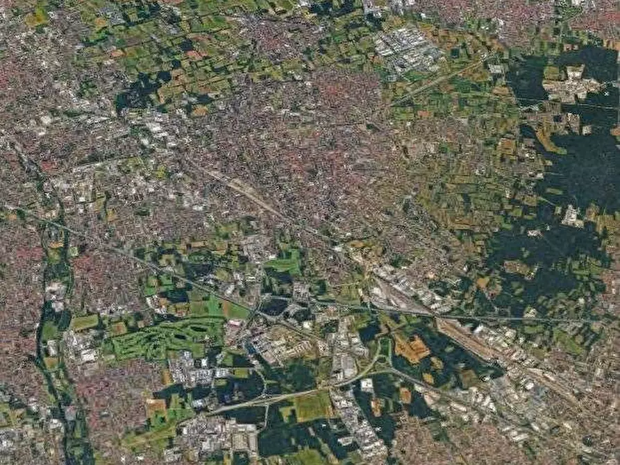 Immagine 10 di Appartamento in vendita  in Via Giuseppe Parini a Busto Arsizio