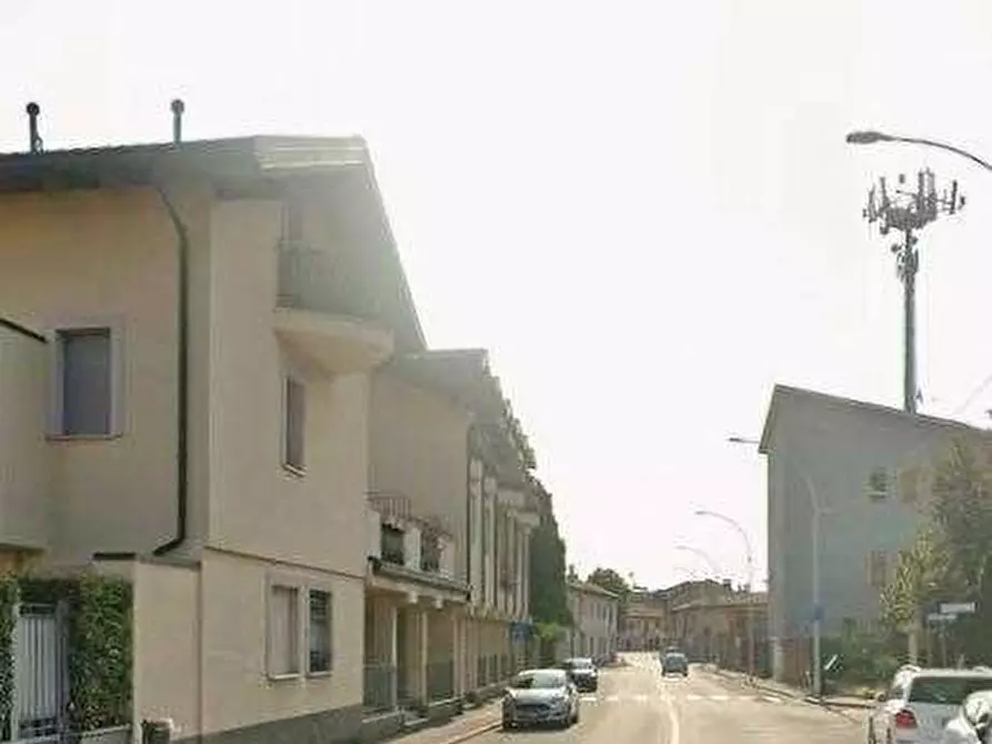 Immagine 10 di Appartamento in vendita  in via San Michel a Parabiago