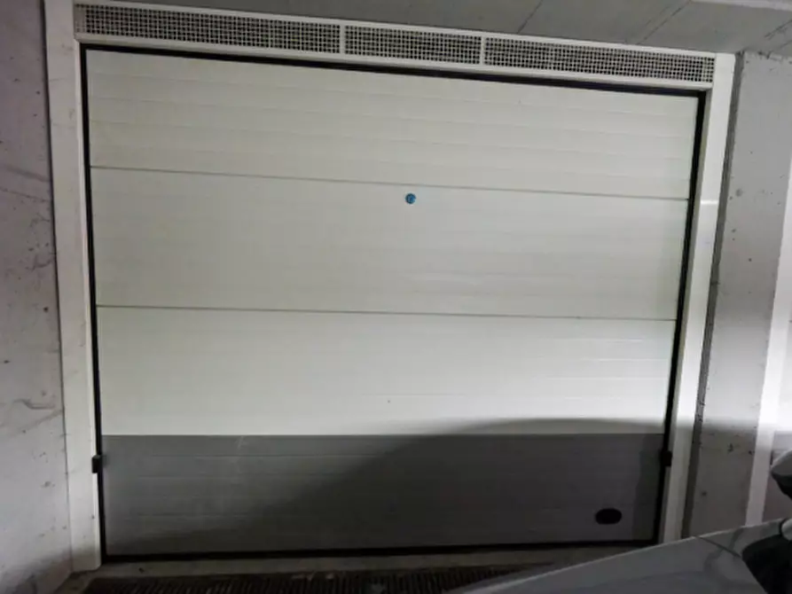 Immagine 1 di Garage in vendita  in Via Gaffurio a Lodi