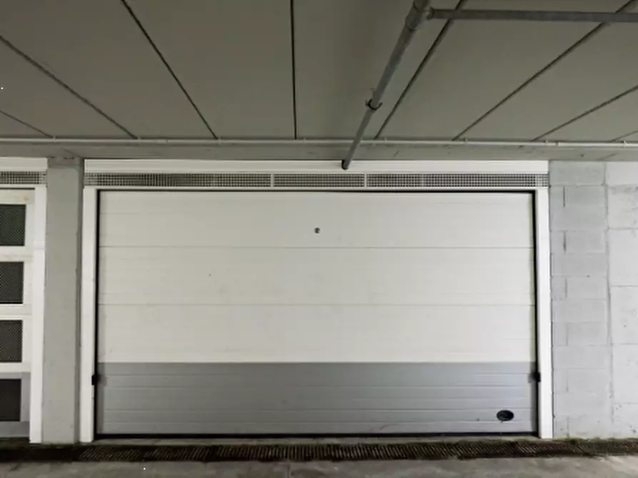 Immagine 1 di Garage in vendita  in Via Gaffurio a Lodi