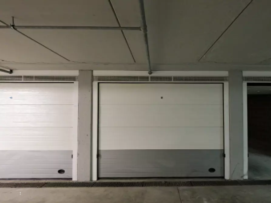 Immagine 1 di Garage in vendita  in Via Gaffurio a Lodi