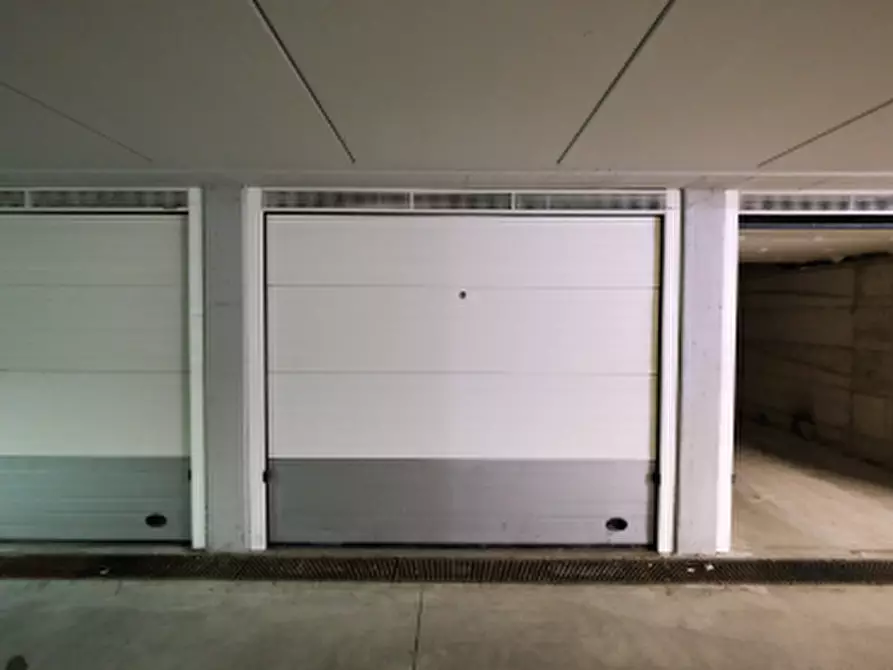 Immagine 1 di Garage in vendita  in Via Gaffurio a Lodi