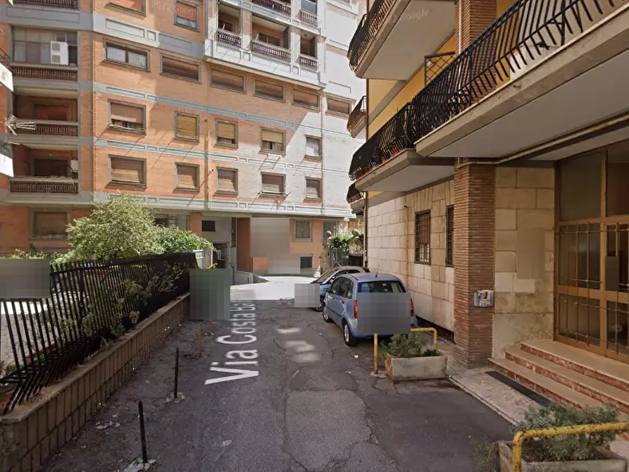 Immagine 5 di Magazzino in vendita  a Marino