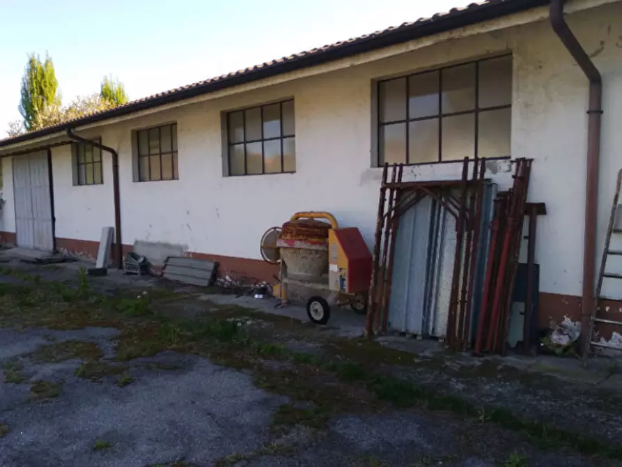 Immagine 3 di Villa in vendita  in Via Campania  a Seregno