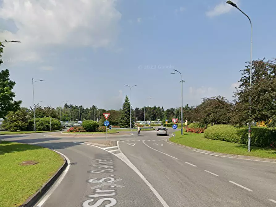 Immagine 6 di Villa in vendita  in Via Campania  a Seregno