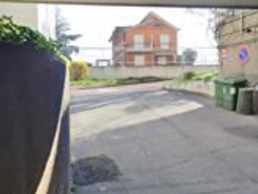 Immagine 3 di Magazzino in vendita  in Via Volturno a Brugherio