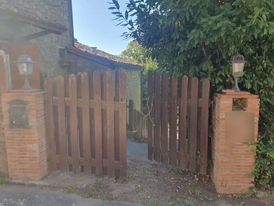 Immagine 1 di Appartamento in vendita  in Via Abbadia a Santa Fiora