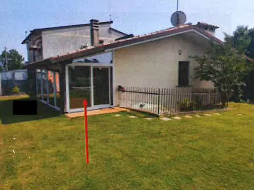 Immagine 4 di Casa indipendente in vendita  in Via Luigi Pastro a Volpago Del Montello
