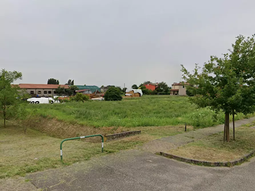 Immagine 1 di Terreno agricolo in vendita  in Via Roma a Vighizzolo D'este