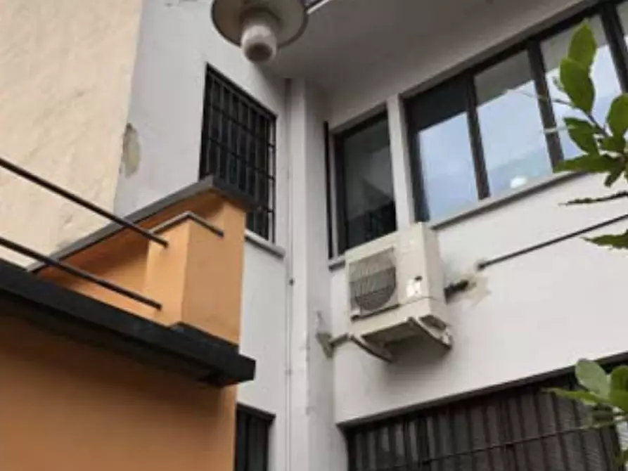 Immagine 13 di Laboratorio in vendita  in Via Giambattista Bodoni a Milano