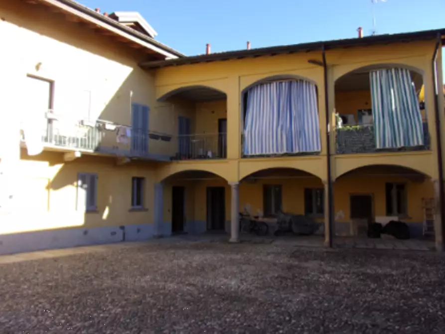 Immagine 1 di Appartamento in vendita  in Via Roma a Samarate