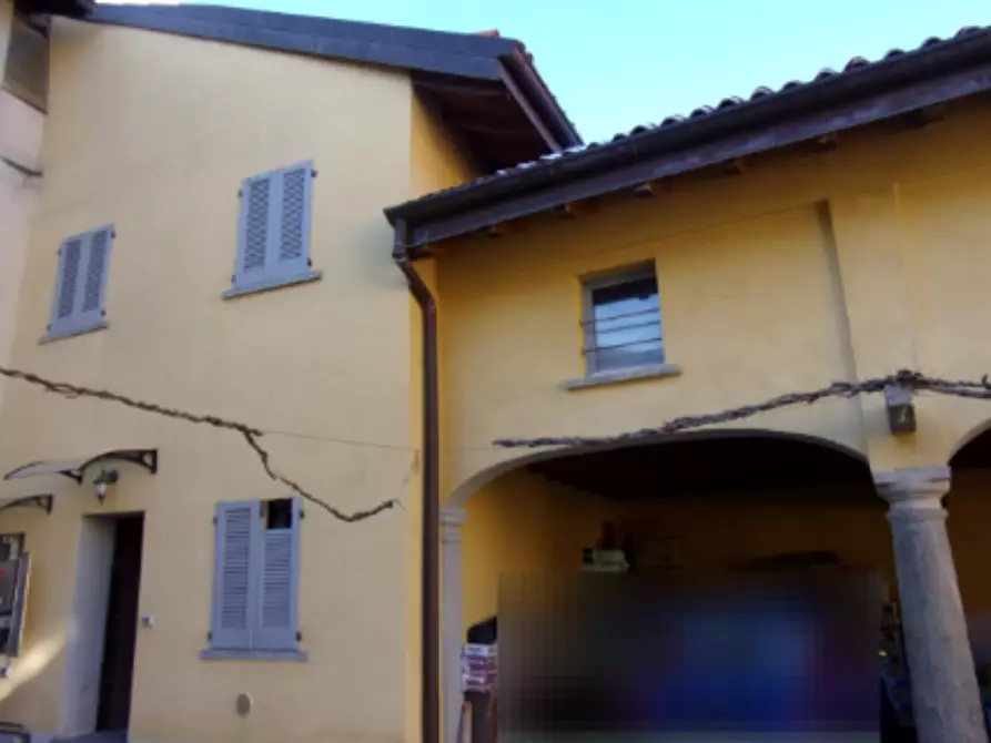 Immagine 4 di Appartamento in vendita  in Via Roma a Samarate