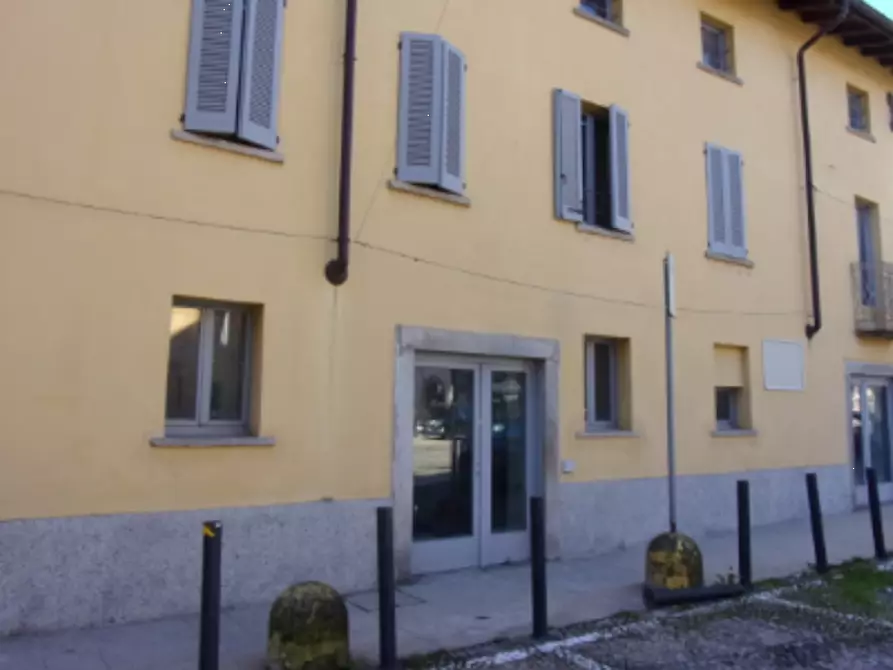 Immagine 10 di Appartamento in vendita  in Via Roma a Samarate