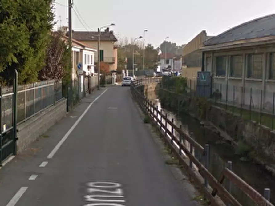 Immagine 7 di Capannone industriale in vendita  in Via Isonzo a Lacchiarella