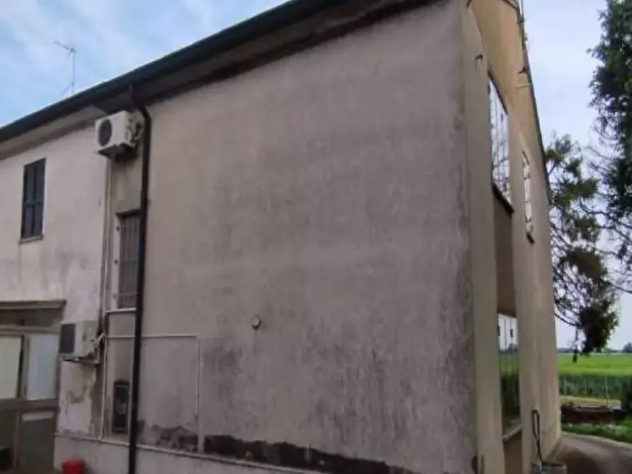 Immagine 10 di Porzione di casa in vendita  in Via Spin a Nogara