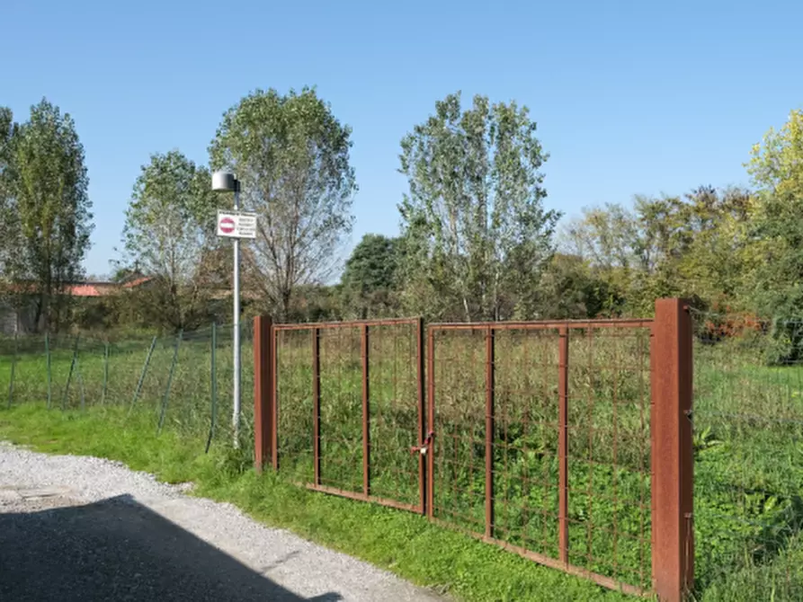 Immagine 4 di Terreno edificabile in vendita  in Via Monte Grappa a Inzago