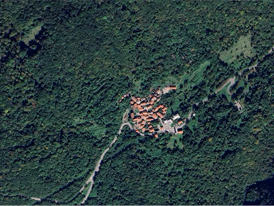 Immagine 1 di Stabile in vendita  in Frazione Cepletischis a Savogna