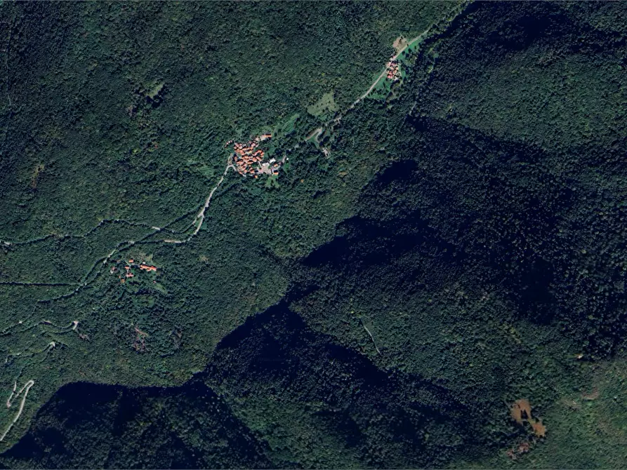 Immagine 2 di Stabile in vendita  in Frazione Cepletischis a Savogna