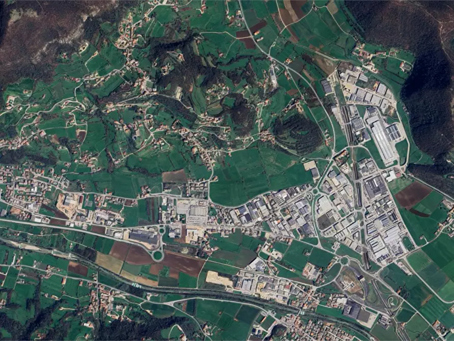 Immagine 2 di Terreno edificabile in vendita  in Via Luigi Albanese  a Cornedo Vicentino