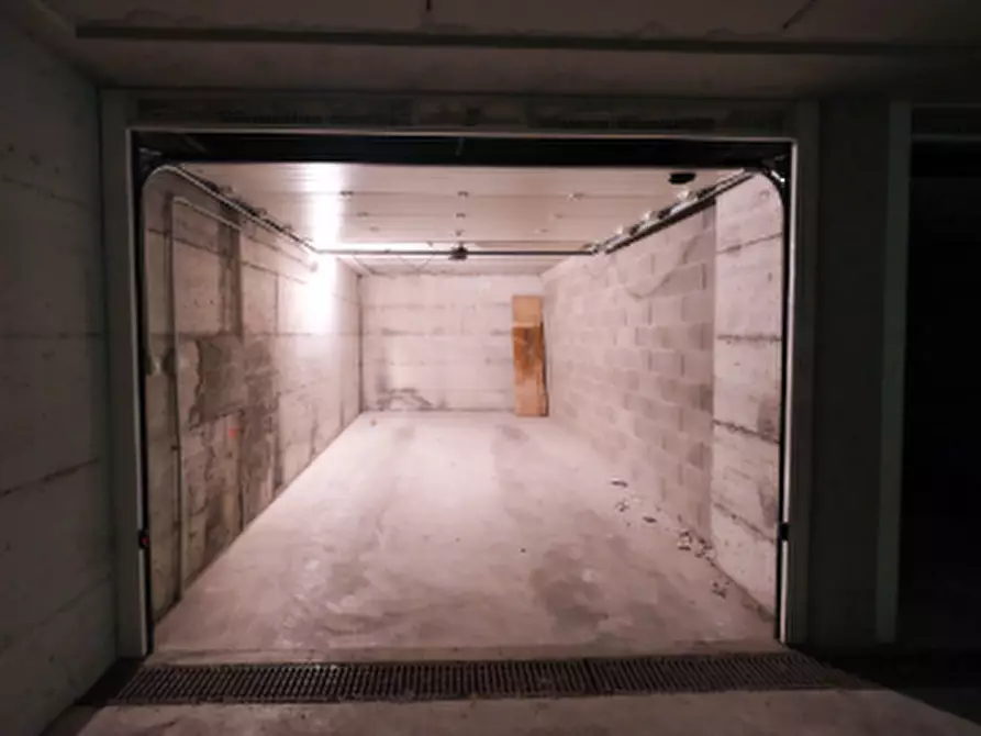 Immagine 1 di Garage in vendita  in Via Gaffurio a Lodi